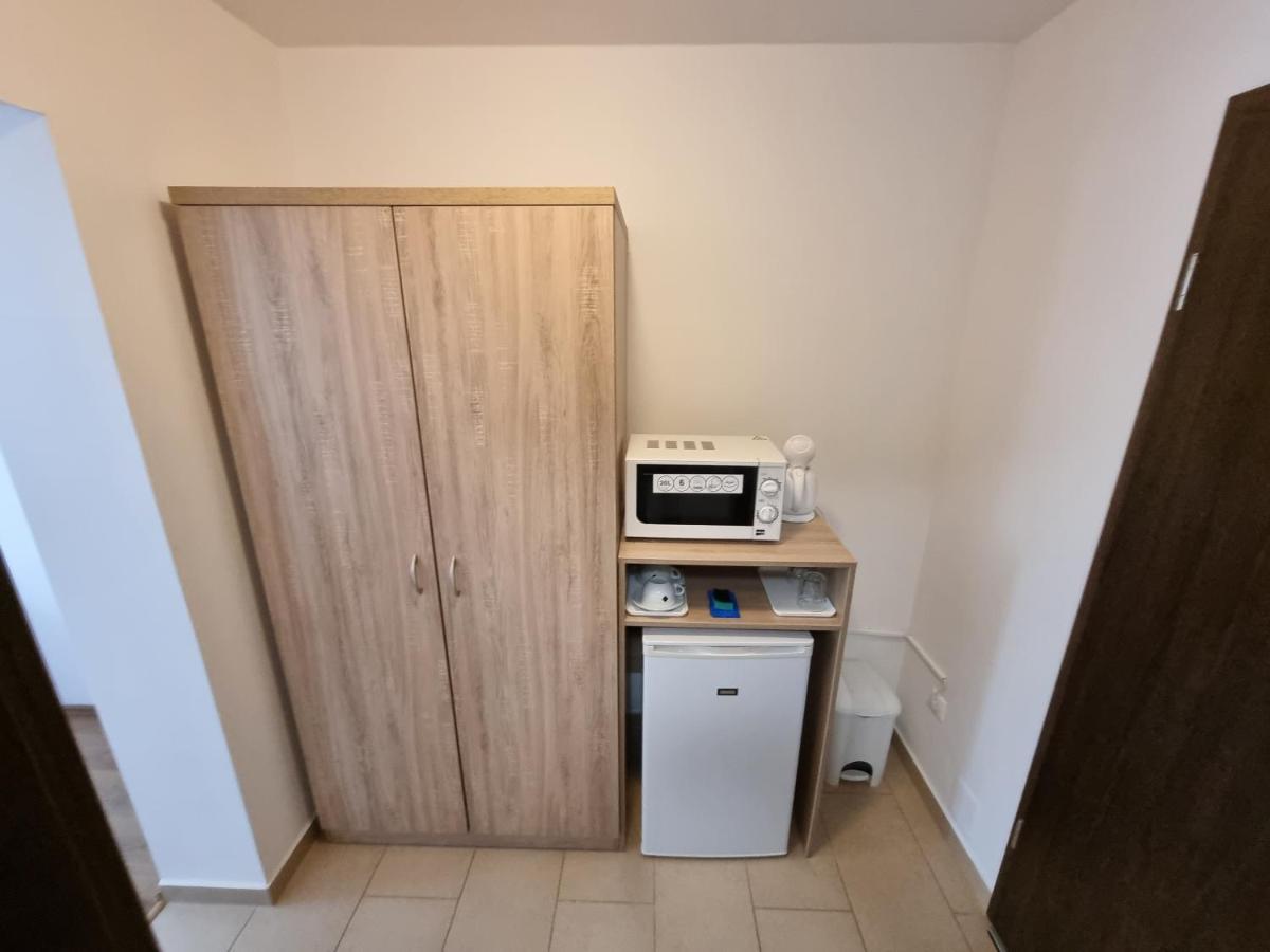 Adam Apartmanhaz Siófok Buitenkant foto
