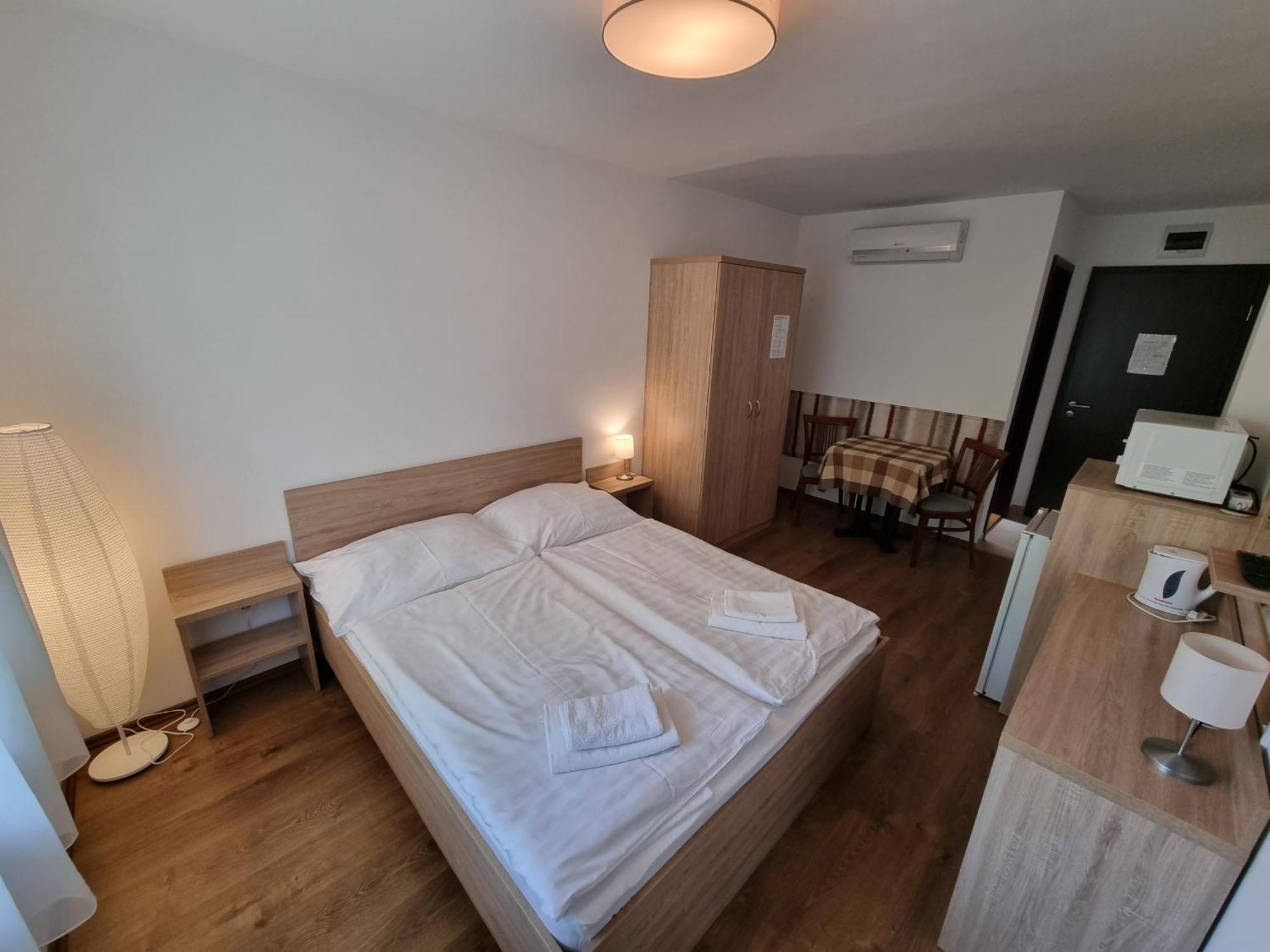 Adam Apartmanhaz Siófok Kamer foto