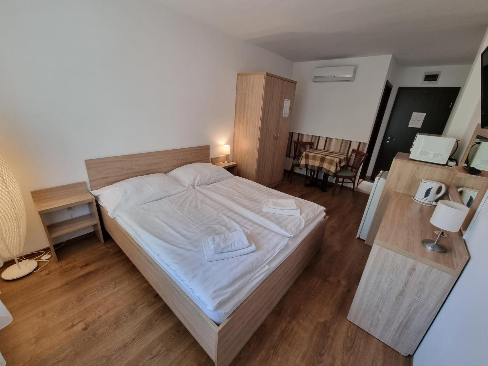 Adam Apartmanhaz Siófok Kamer foto