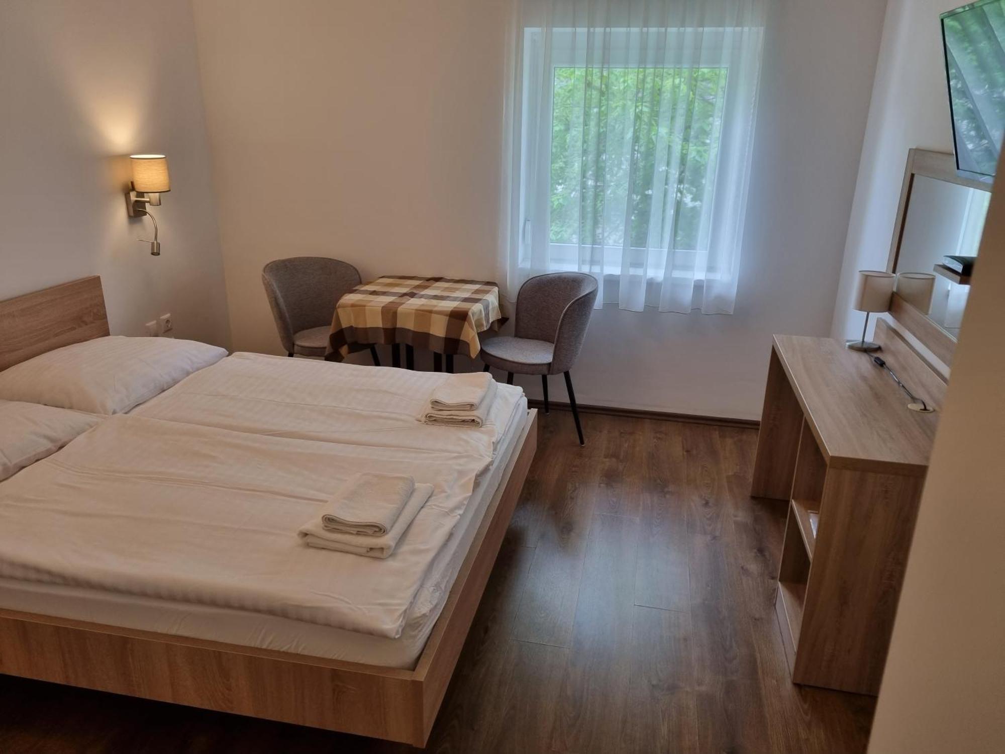 Adam Apartmanhaz Siófok Kamer foto