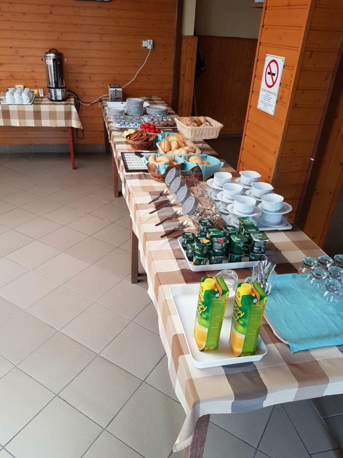 Adam Apartmanhaz Siófok Buitenkant foto